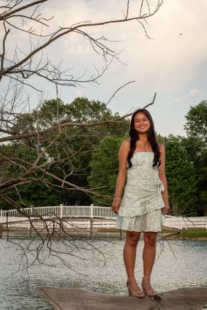 Tara Ludwig Spring Photos